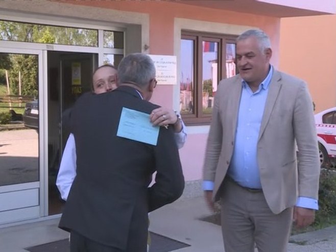 Велики дан у Хан Пијеску: Још једна породица погинулог борца добила смјештај