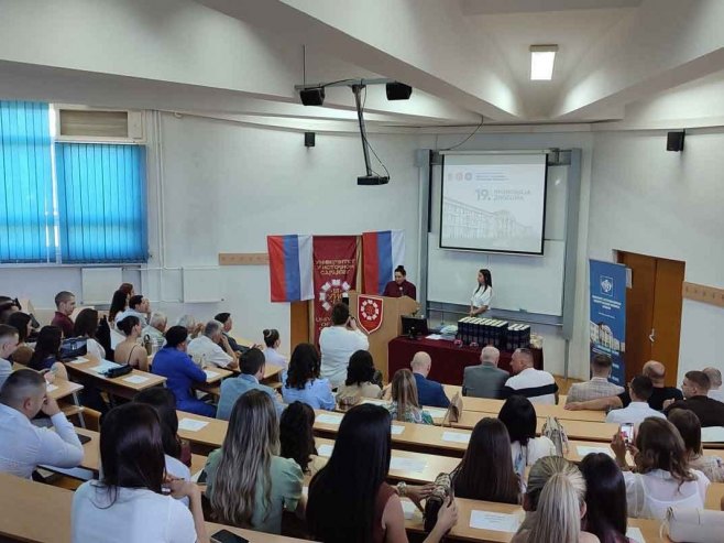 Удружење економиста Српске SWОТ наградило најбољег студента
