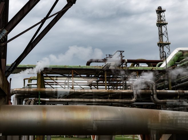 Русија: У Иљској рафинерији нафте дрон изазвао пожар (ВИДЕО)