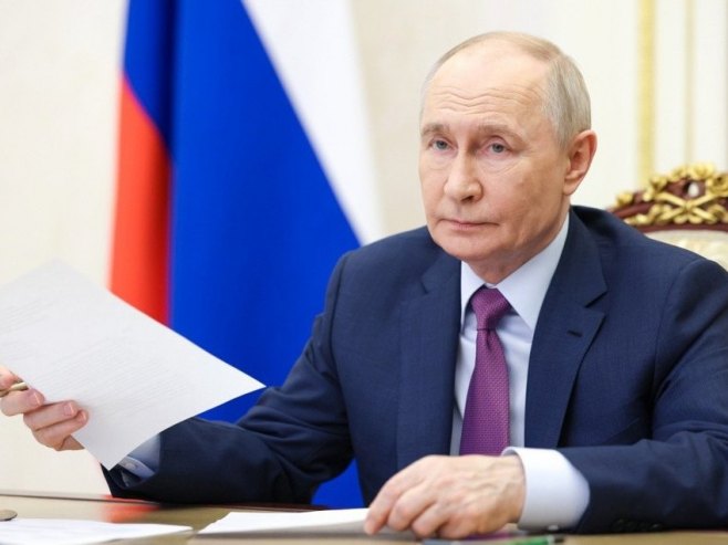 Путин тражи већу заштиту руског језика, превише је латинице