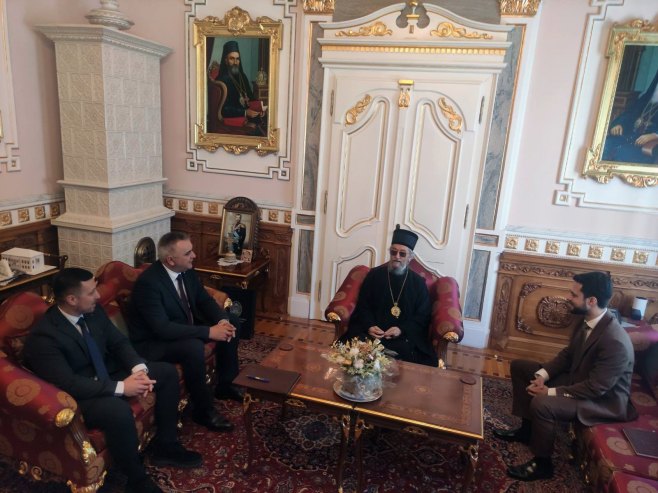 Минић након састанка са Јефремом: Договорени важни пројекти на Српско-руском храму