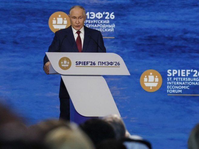 Путин на СПИЕФ-у одговорио Зеленском: Тренутно не видим сврху да се састанемо