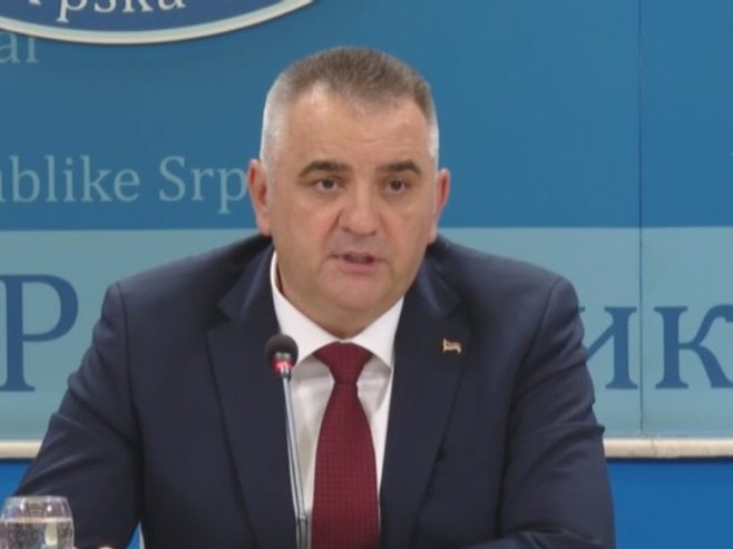 Минић: Само Хаг држи у притвору тешко болесне људе, као што је генерал Младић