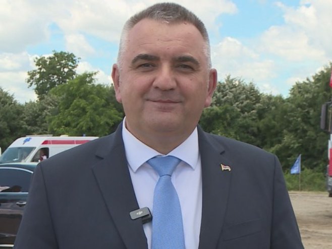 Минић: Постоји могућност да плата возача санитетских возила буде већа до 20 одсто