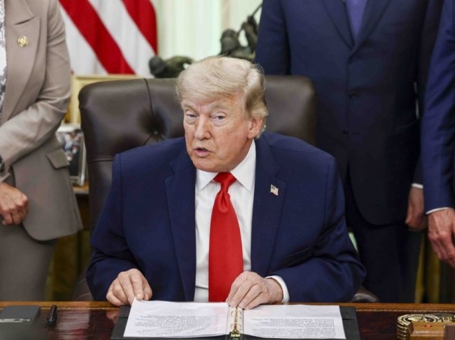 Трамп позвао Израел и Хезболах да обуставе непријатељства да не би угрозили споразум