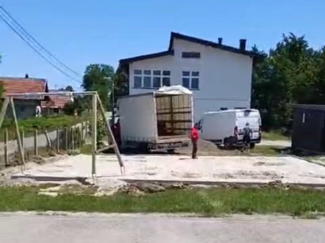 Ћутковић за РТРС: Станивуковић зауставио изградњу игралишта у Доњим Колима, вечерас протести (ВИДЕО)