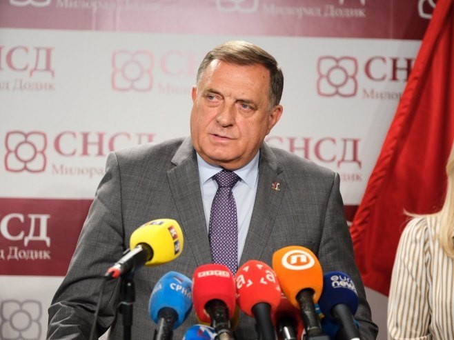 Додик: На економско-социјалном плану Српска стабилна, плате и пензије констатно расту