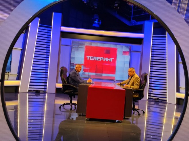РТРС, 21.00 - ТЕЛЕРИНГ - Гост Радован Вишковић
