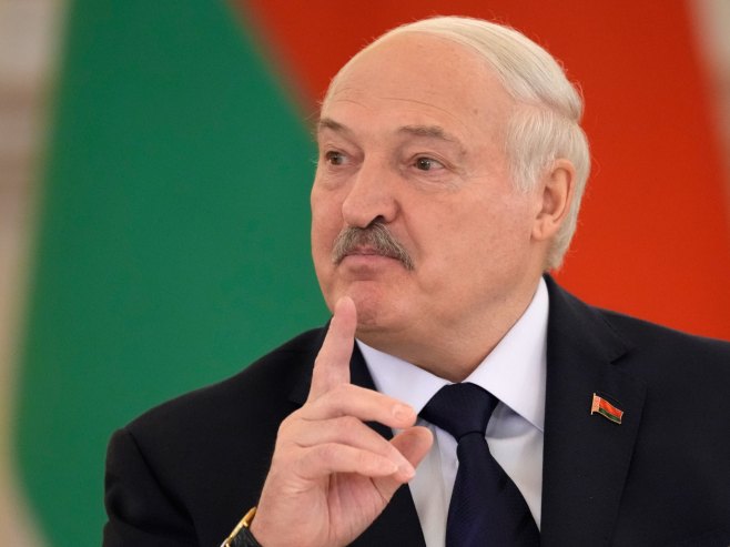 Лукашенко: Аутобус у Брјанској области нападнут украјинским дроном