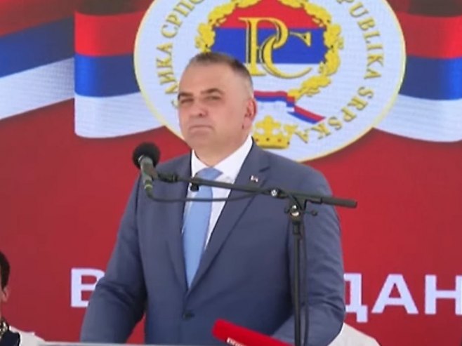 Минић позвао на јединство: Дигнимо главу, не стидимо се себе и не свађајмо се (ВИДЕО)