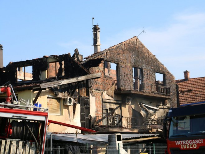 У пожару у Дервенти изгорјела кућа, радионица и гаража породице Мајсторовић