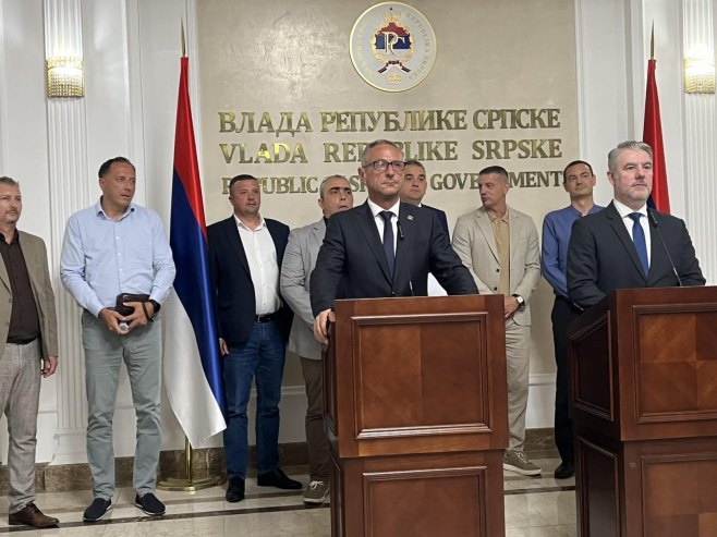Потписан посебни колективни уговор за запослене у јавним службама