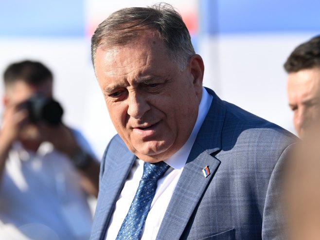 Додик: Загледани смо у Србију, стабилну и моћну