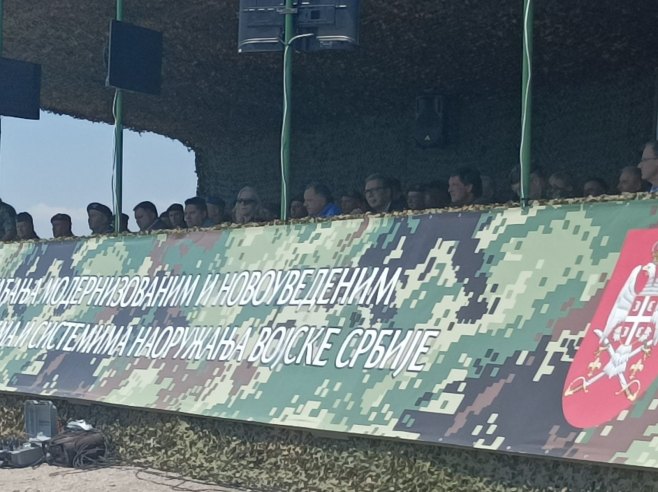 УЖИВО - На Пасуљанским ливадама гађање из ратне технике, присуствујu званичници Српске