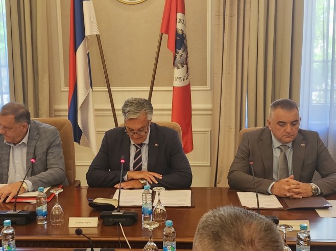 УЖИВО - Конференција за новинаре након састанка поводом обиљежавања 34 године од страдања Срба у средњем Подрињу и Бирчу