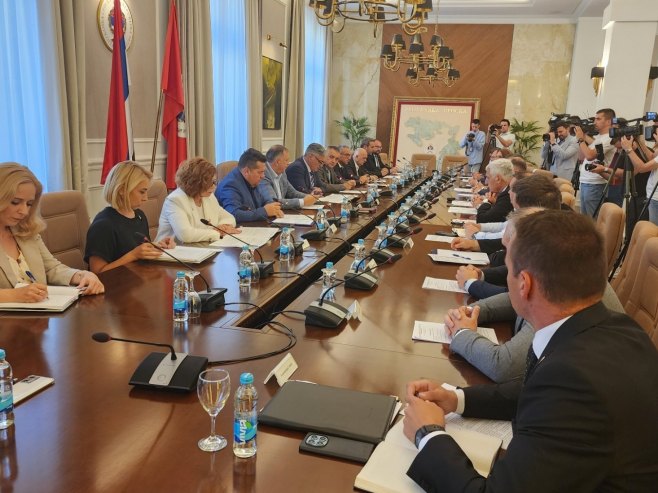 Састанак поводом обиљежавања 34 године од страдања Срба у средњем Подрињу и Бирчу (Конференција за новинаре на РТРС)