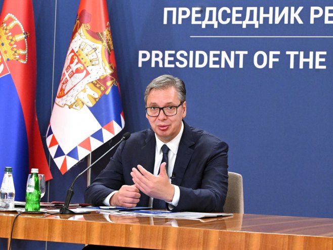 Вучић: Знатно повећање плата и пензија до краја године; Избори за три, четири мјесеца