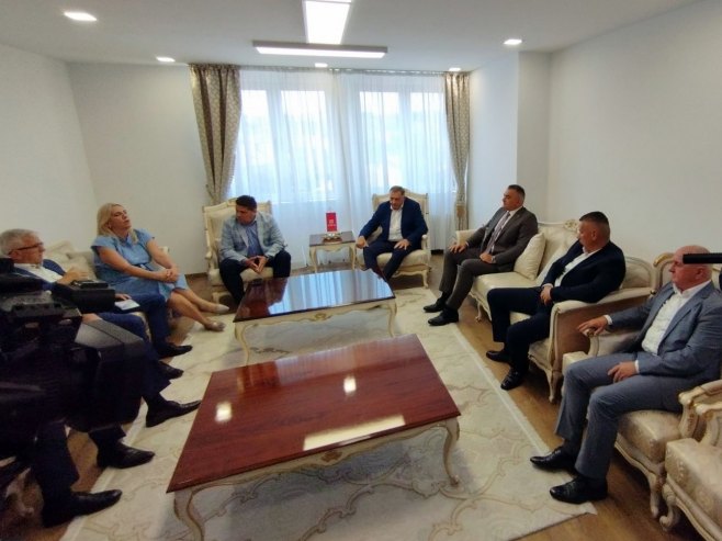 Састанак предсједника владајуће коалиције у Српској (Конференција за новинаре на РТРС)