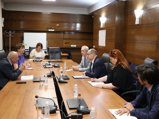 Шмит се прије одласка састао са предсједником ЦИК-а; Какве је инструкције дао?