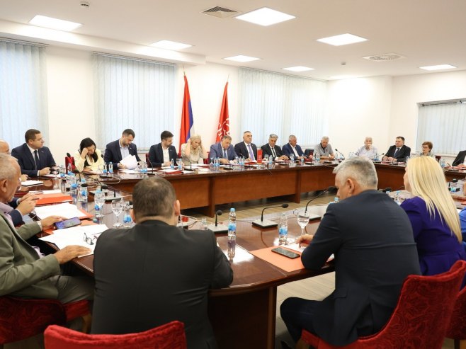 Потврђена кандидатура Минића и Цвијановићеве, познати носиоци изборних листа (ВИДЕО)