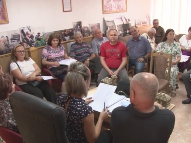 Зворник - породице погинулих бораца Зворник - породице погинулих бораца - Фото: РТРС