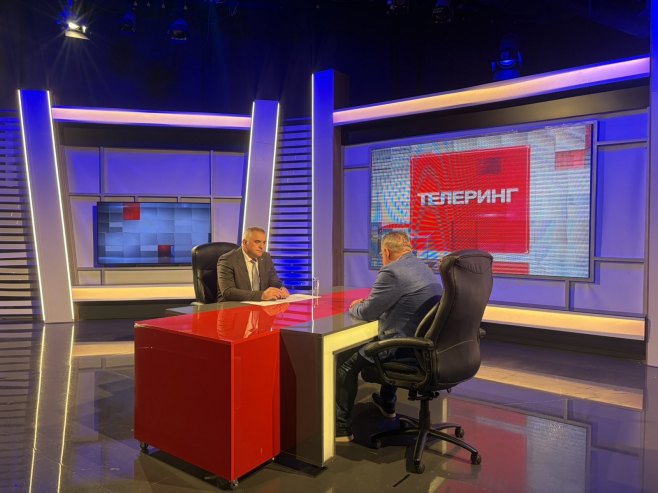 Минић: Српска ће наставити јачати институције; За БиХ компромис једини пут