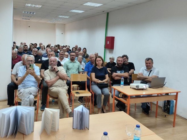 "Петровдански дани": Представљени научно-историјски радови и књижевна дјела