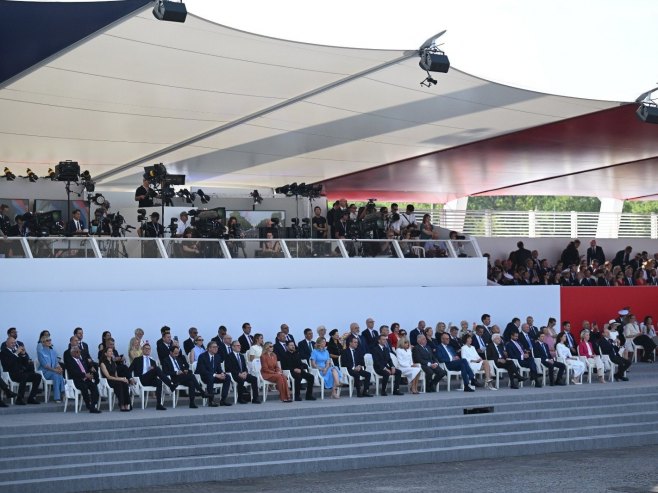 Vučić na vojnoj paradu u Parizu (foto: TANJUG)