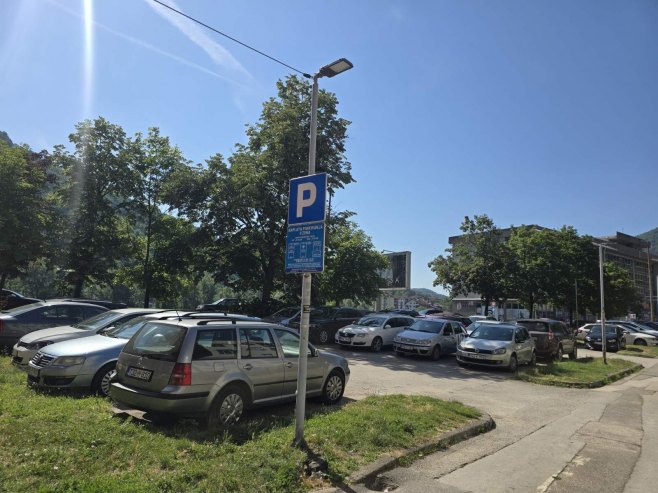 Зворник: Уставни суд понишио одлуку о паркинзима; За сада нема наплате паркинга