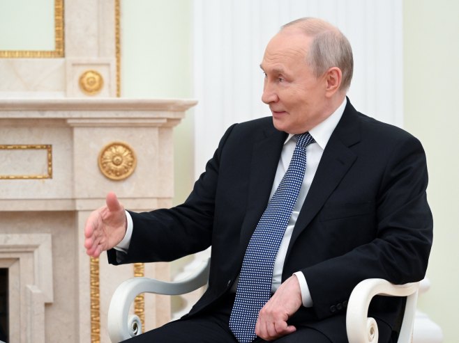 Владимир Путин подржао даље смањење референтне каматне стопе у Русији