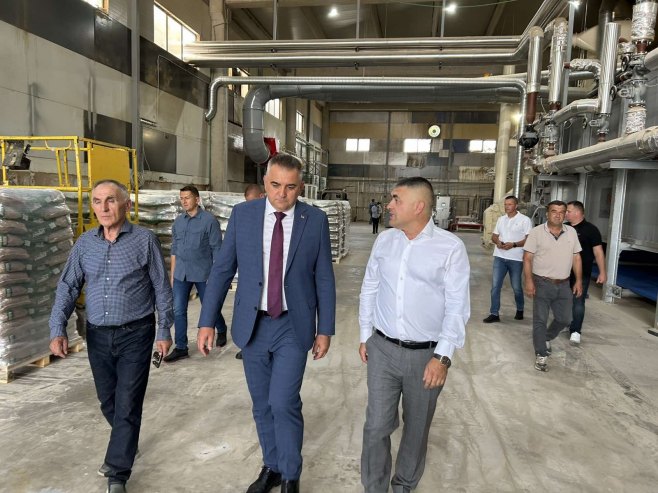 Минић: Подршка произвођачима пелета и увођењу нових технологија