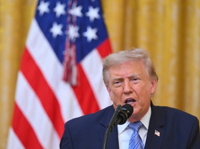 Трамп увео царине од 50 одсто на робу из Канаде Трамп увео царине од 50 одсто на робу из Канаде