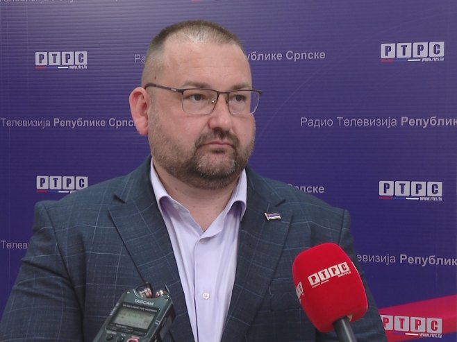 Нуждић: Не треба одустати од доказивања да је на овим просторима осиромашени уранијум изавао бројна обољења