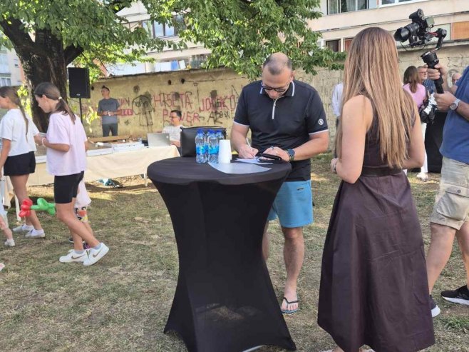 Peticija (Foto: RTRS)