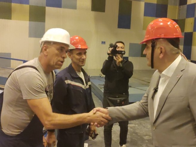 Minić u posjeti HE na Drini