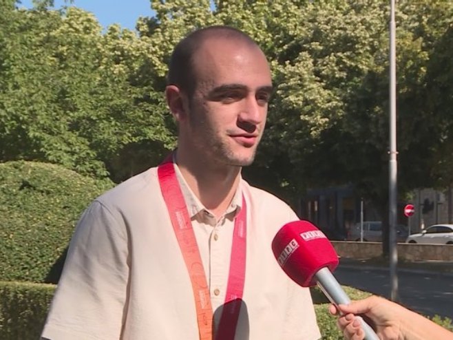 Српска има свјетског шампиона у математици - Вук Јанковић са златом из Шангаја стигао у родно Требиње