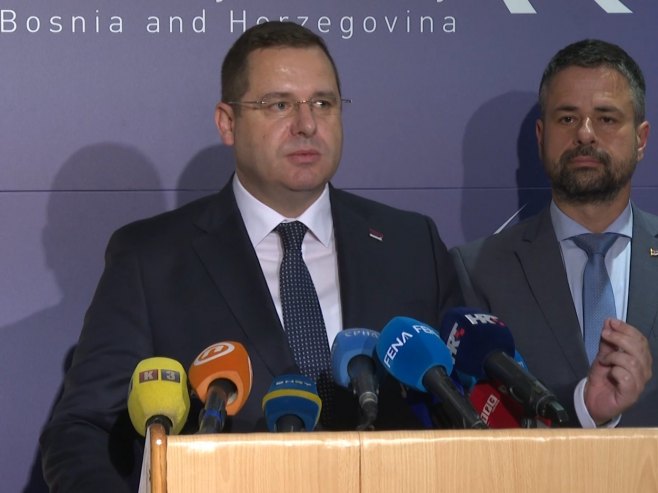 Ковачевић: Највећи дио буџета институција БиХ да се издвоји за увећање плата запослених (ВИДЕО)