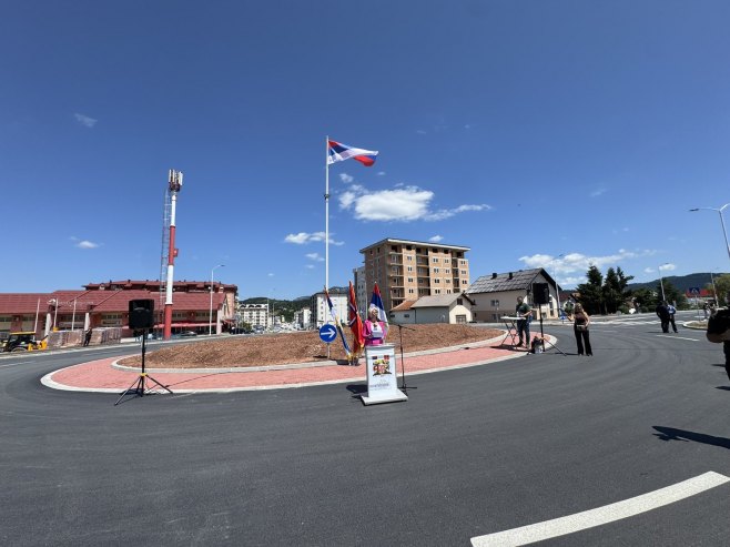 Kružni tok u Palama (foto: RTRS)