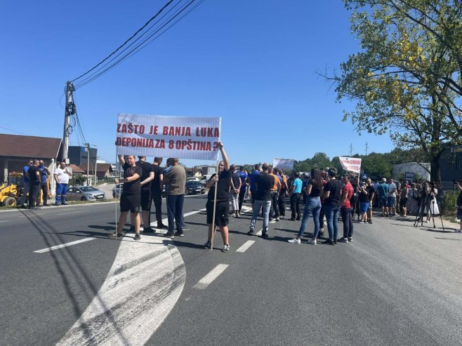 У бањалучком насељу Рамићи протести грађана због регионалне депоније (ФОТО)
