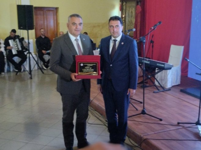 Соколац: Минићу уручена Повеља - највеће општинско признањe