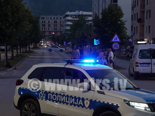 Пуцњава у Источном Новом Сарајеву; Рањен Коста Пандуревић, трага се за Ђорђем Ждралом (ВИДЕО)