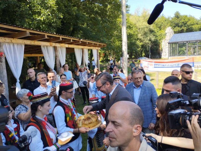 Александар Вучић и Милорад Додик - Фото: РТРС