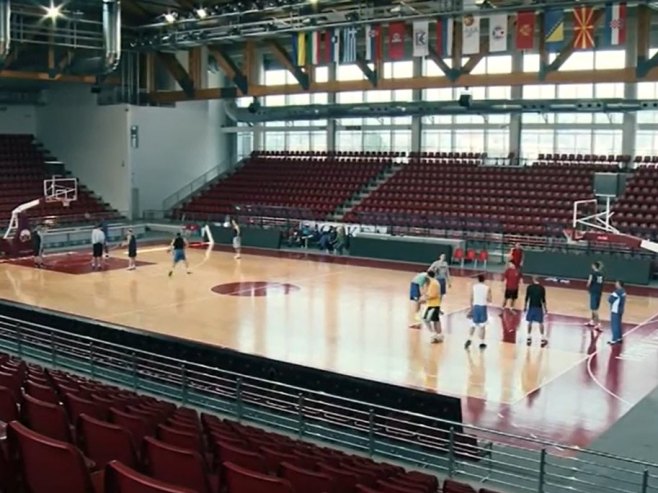 "Изнад обруча" на Јутјуб каналу РТРС Документарни филмови