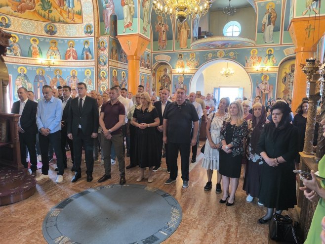 У Војковићима литургија и парастос за погинуле борце, присуствује Цвијановићева (ФОТО)