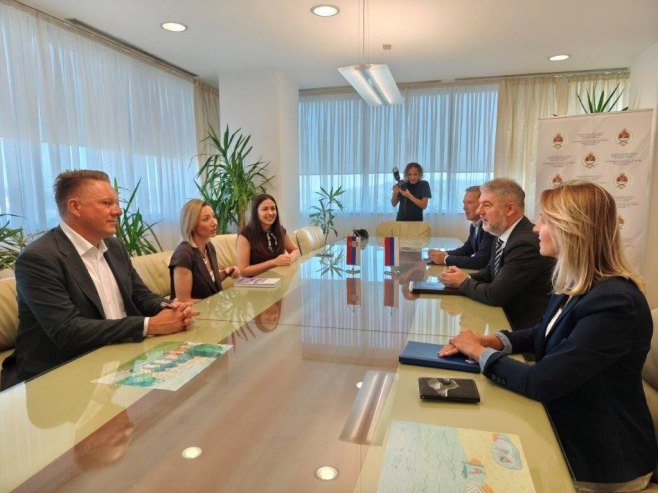 Шеранић-Мацура: Унаприједити сарадњу у области здравља младих
