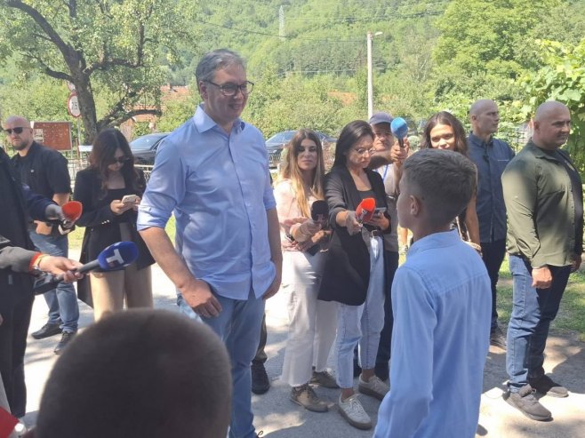 Вучић: Важно је да помогнемо свакој општини гдје живи наш народ (ФОТО/ВИДЕО)