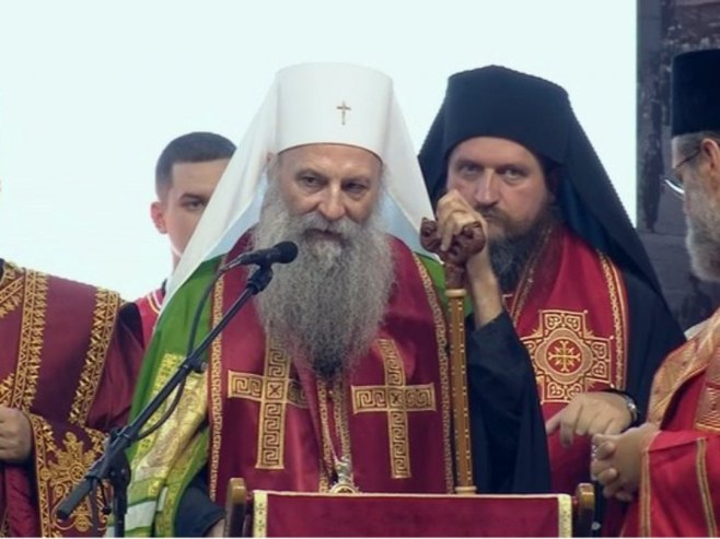Патријарх Порфирије: Истина увијек остаје истина, а наша обавеза да пред Богом памтимо наше мученике (ВИДЕО)