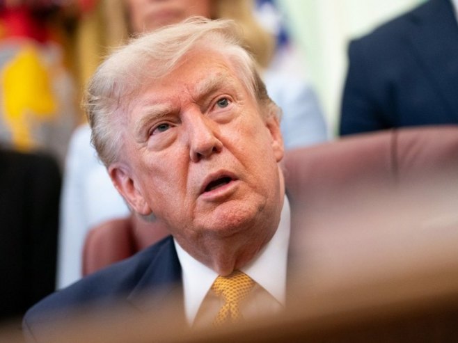Трамп: Ормуски мореуз ће бити отворен врло брзо, или ће Иран бити снажно погођен