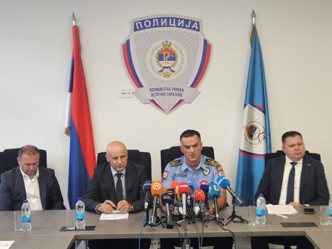 Конференција за новинаре Конференција за новинаре - Фото: СРНА