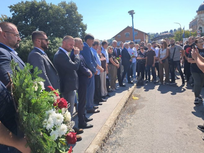 Нови Град: 31 година од егзодуса и страдања Срба у злочиначкој акцији "Олуја" (ФОТО)